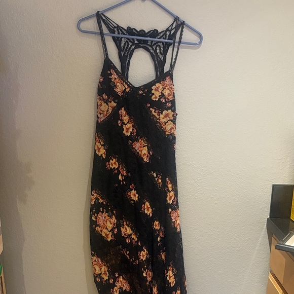 Free People Dresses & Skirts - Free People Floral Black Lace Dress